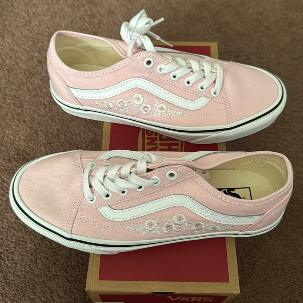 Brand new Vans -old school tapered-pink